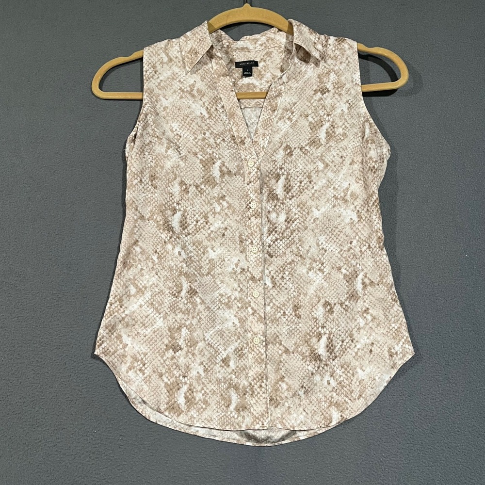Ann Taylor Blouse Womens Small Beige Snakeskin Sleeveless Button Down Career Top